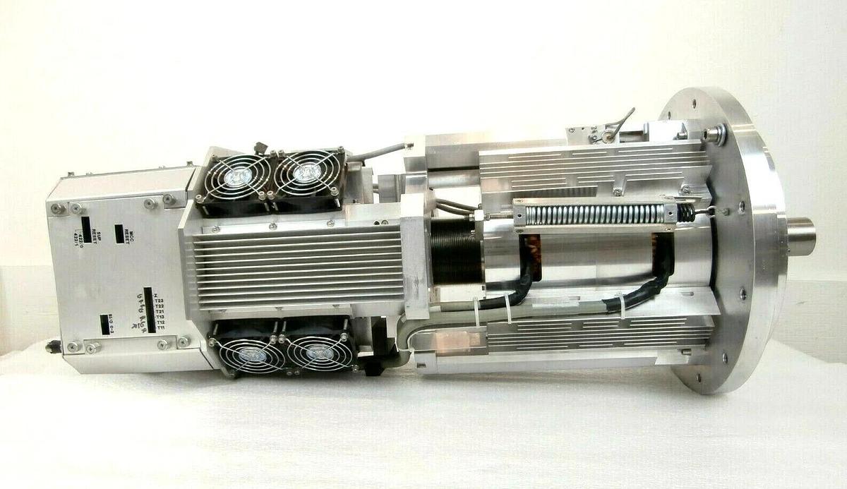 Used Brooks Automation 001-7338-09 Robot MagnaTran 60 Lam FPD Continuum Spare As-Is