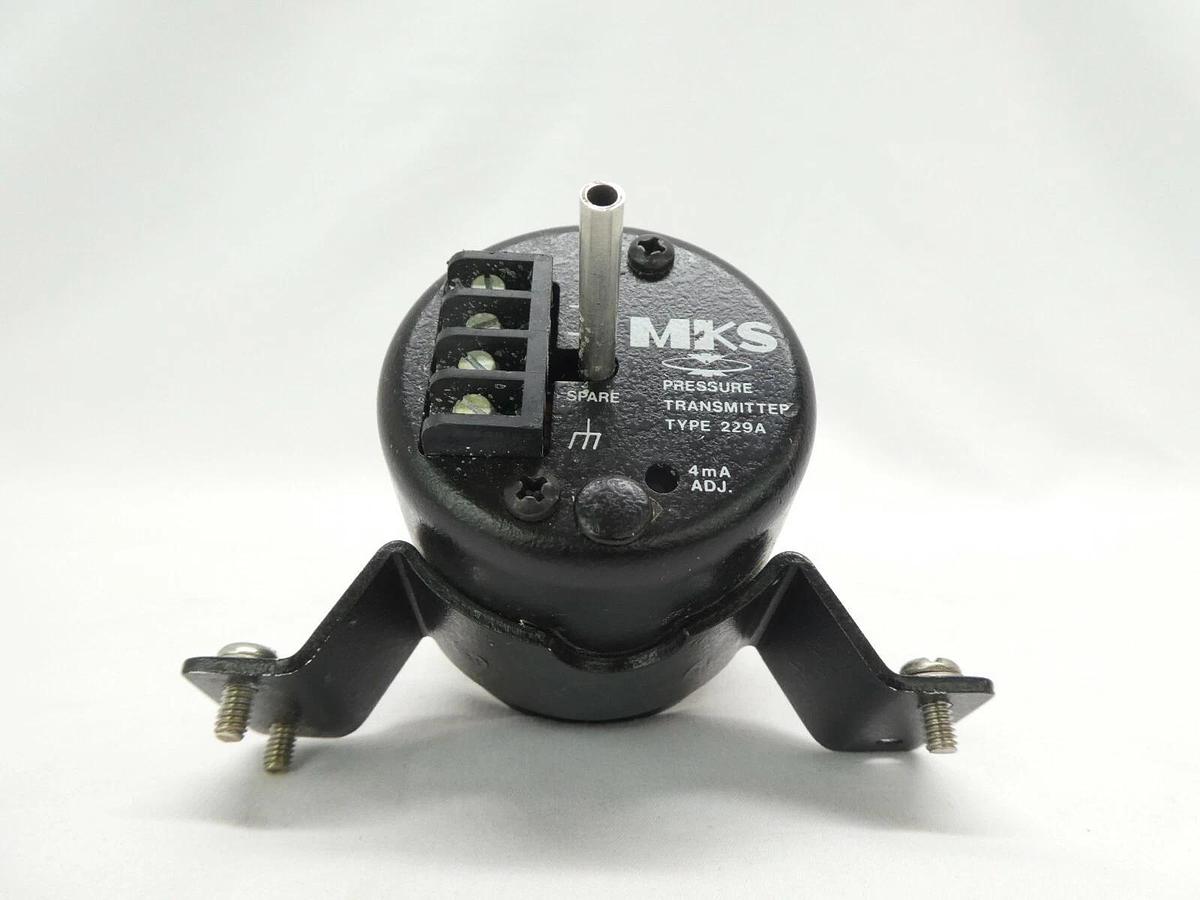 Used MKS Instruments 229HD-00010AAUS Pressure Transmitter Type 229A Untested As-Is