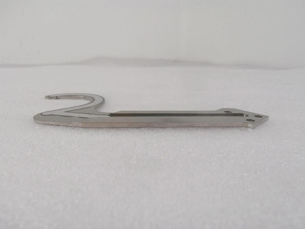 Used ASML 8790135 Robot Unload Arm End Effector Fork Litho DSQ DST 233448878 Working
