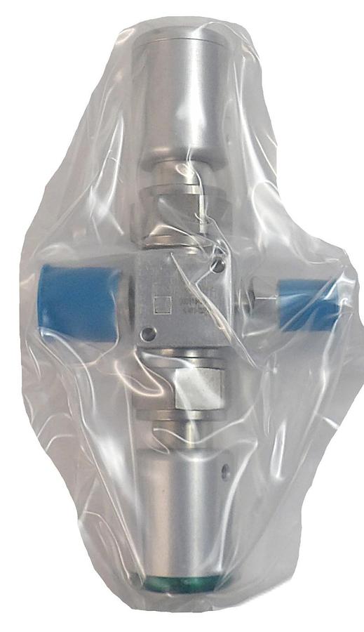 Swagelok 6L-M1D-122P-IJ Double Actuator 3 Way Diaphragm Valve New