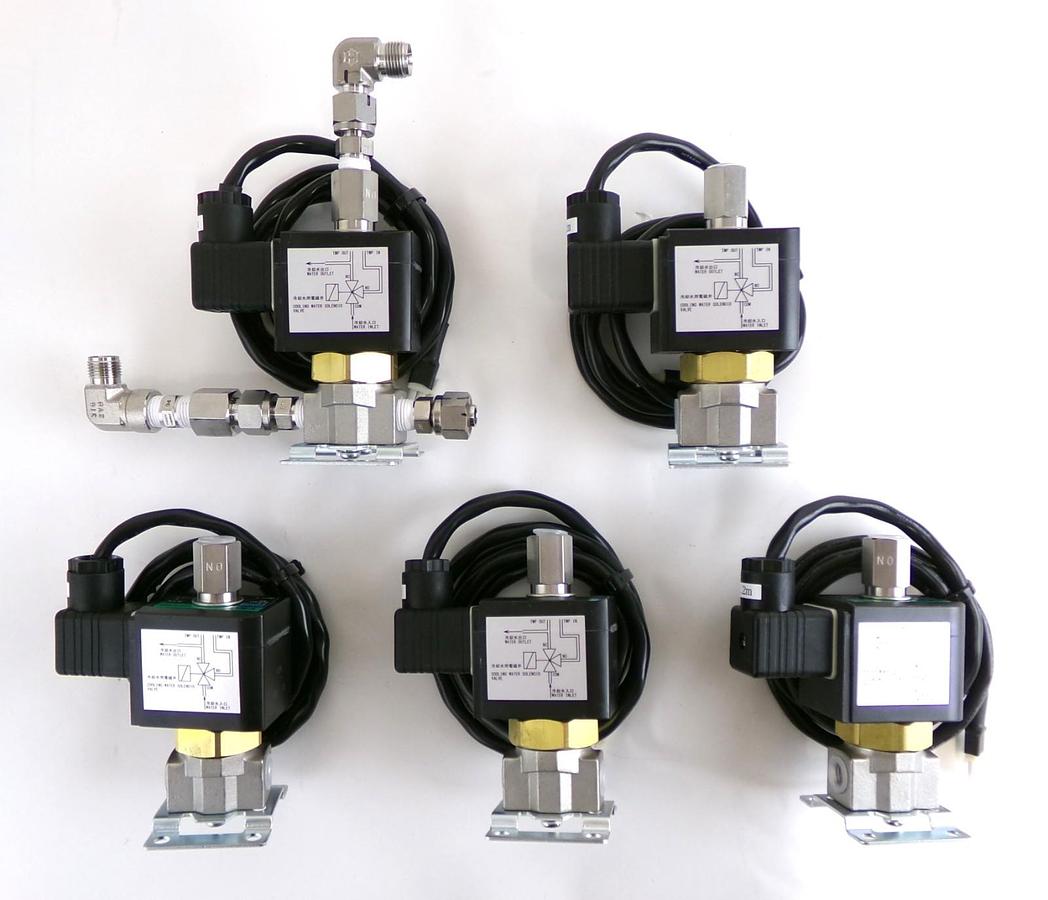 CKD FWG51-8-4-D2G Solenoid Valve Lot of 5 New Surplus