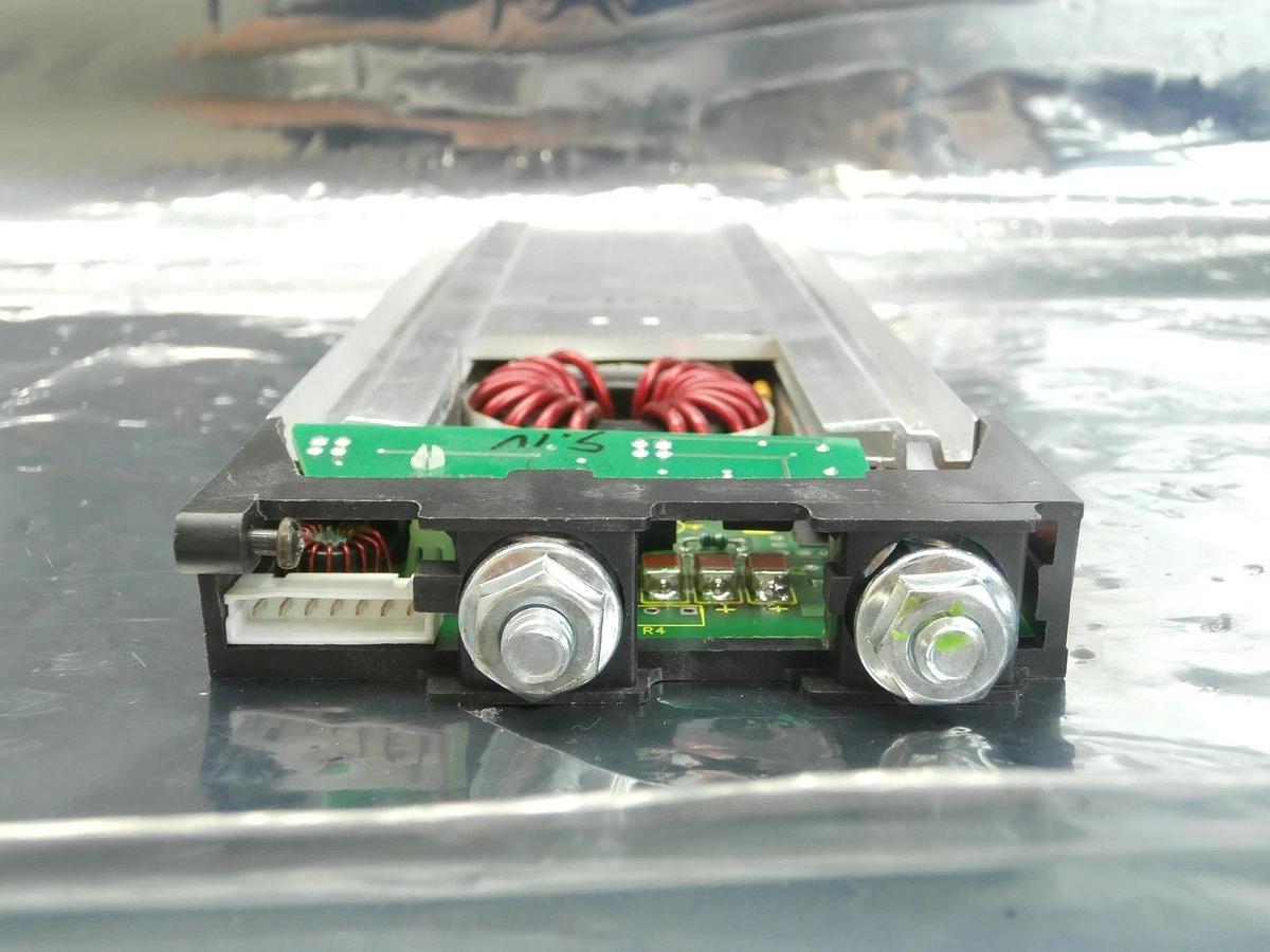 Used Vicor 20-130056-10 Switching Power Supply Module MegaPAC L5.1V/19.6ADL Used