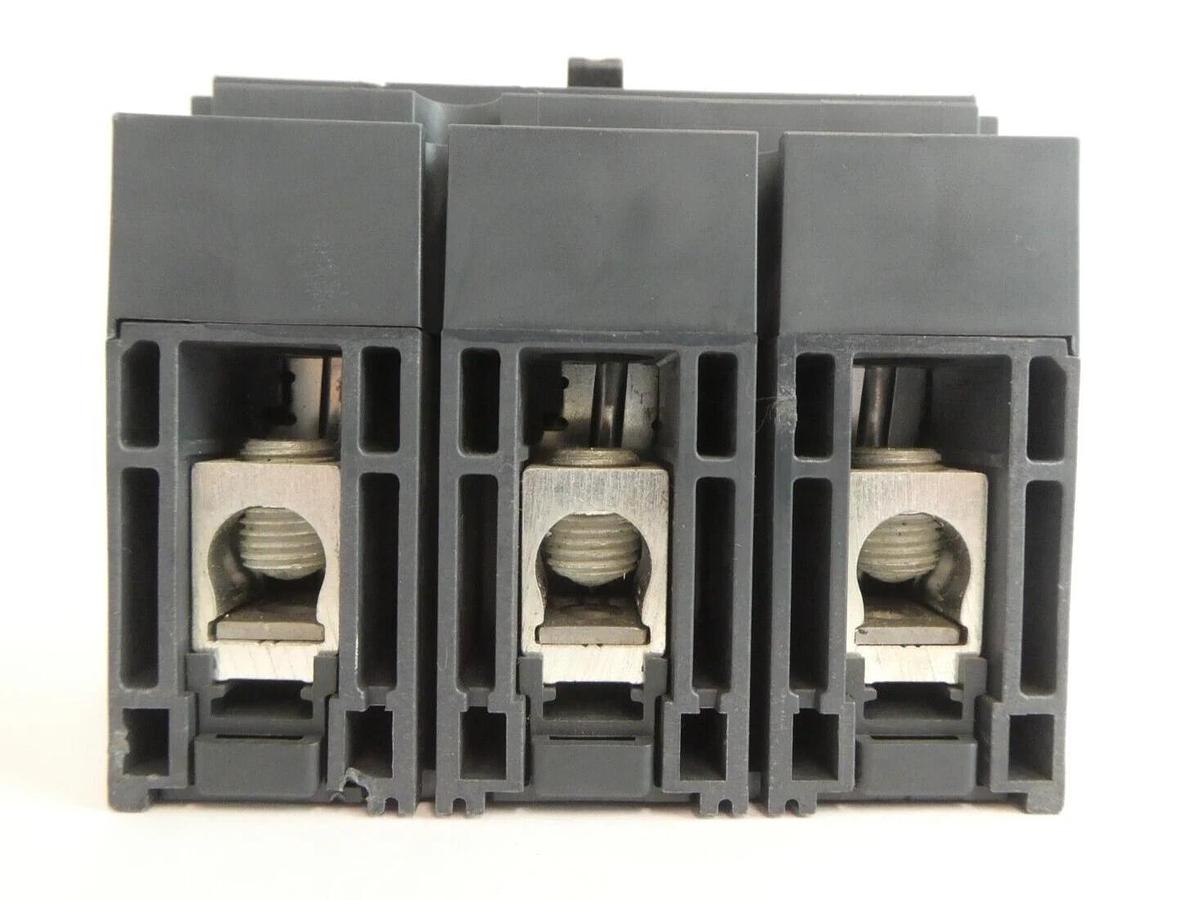 Used Schneider Electric HDL36020 3-Pole Circuit Breaker PowerPact HD 060 Working