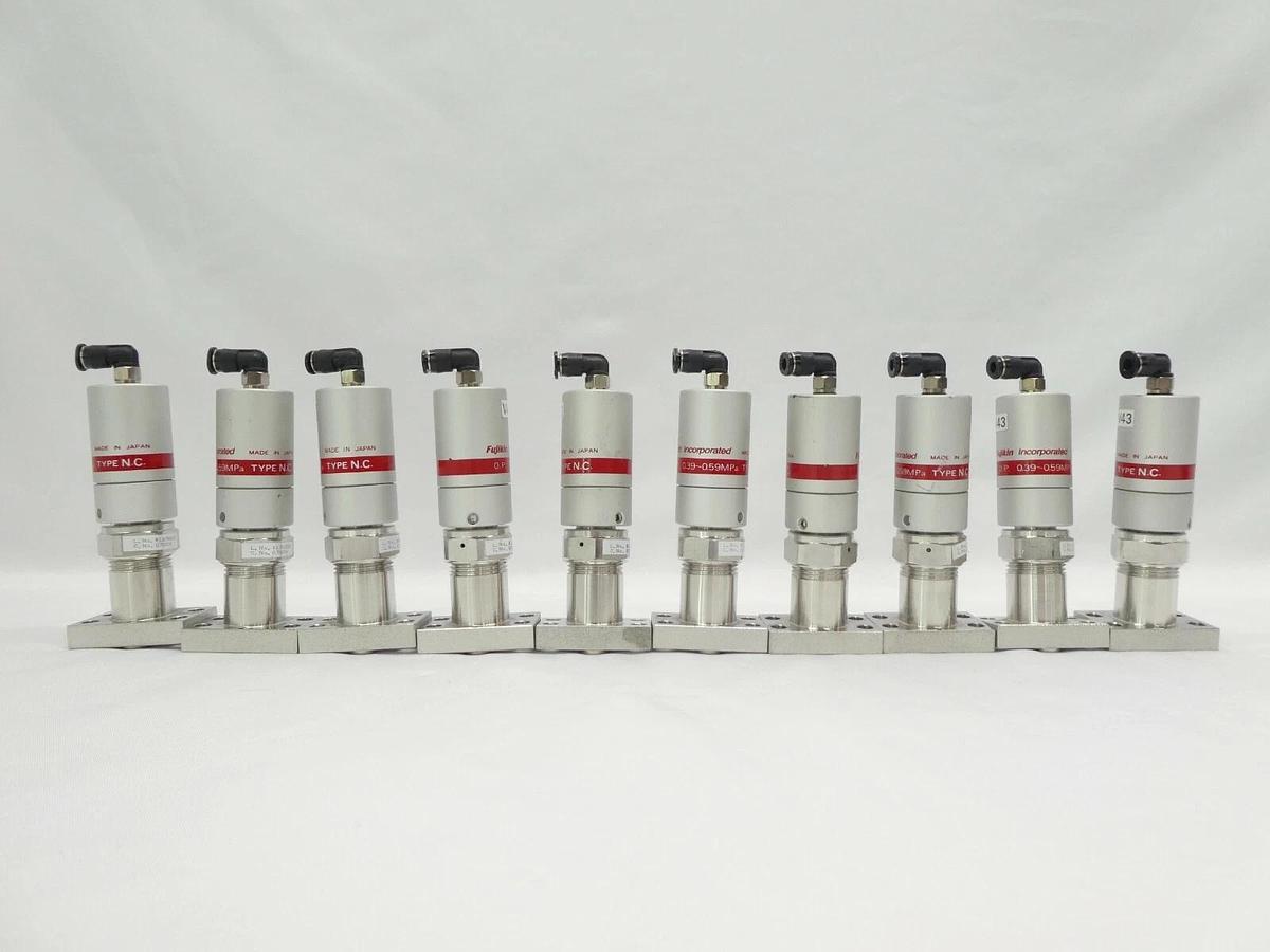 Used Fujikin 070924 Pneumatic Diaphragm Valve 0.39 ~ 0.59MPa N.C. Lot of 10 Working