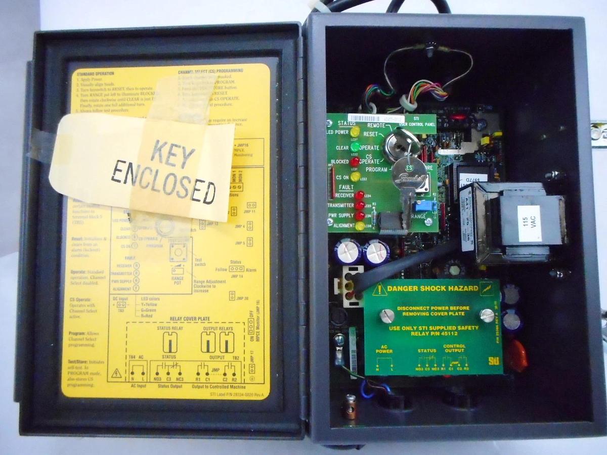 Used Sti 70011-1000 Light Curtain Controller MiniSafe/FlexSafe MS/FS43CNTRL-B2-U-AC1
