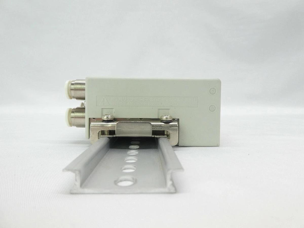 Used CKD N4E0 Series 10-Port Pneumatic Manifold N4E0-ER N4E0-EL TEL Lithius Working