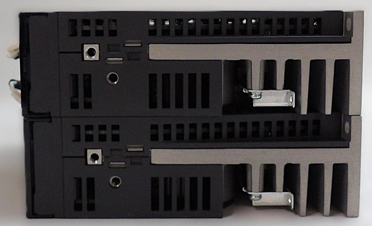 Sanyo Denki RS2A01A0AA0 AC Servo Amplifier SANMOTION R Lot of 2 New