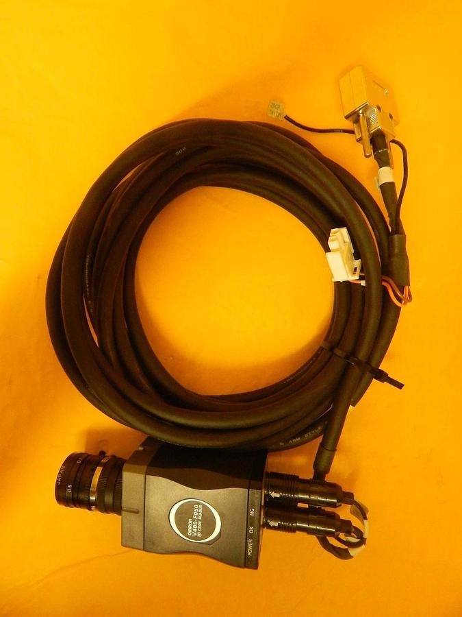 Used Omron V400-F050 2D Code Reader Camera 25mm TV Lens with Cable Used Working