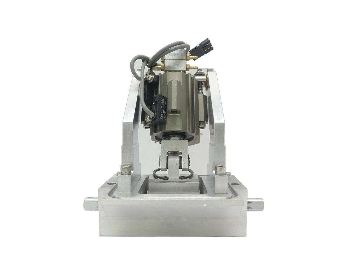 Used AMAT Applied Materials 0240-76513 5000 Cleanroom Slit Valve "H" 520 Chemraz
