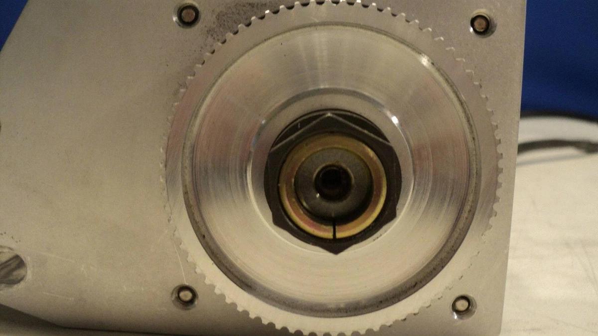 Used Berkeley 100-000-721-01 Servo Motor MTR 300w BRSH W/STD ENCOR.R2 Novells Used