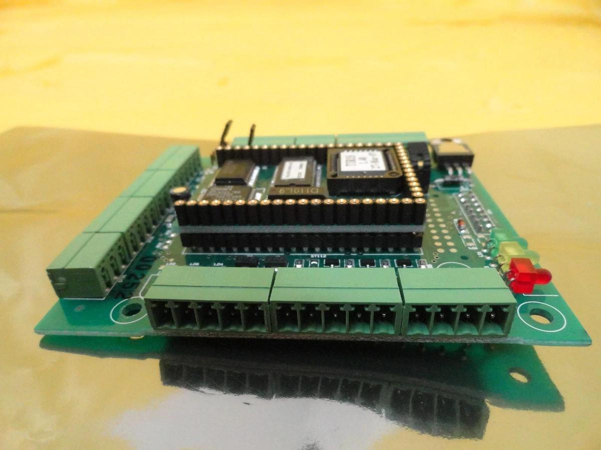 Used Tiris RI-CTL RFID Reader Control Module PCB RI-CPU-0001-02 Used Working