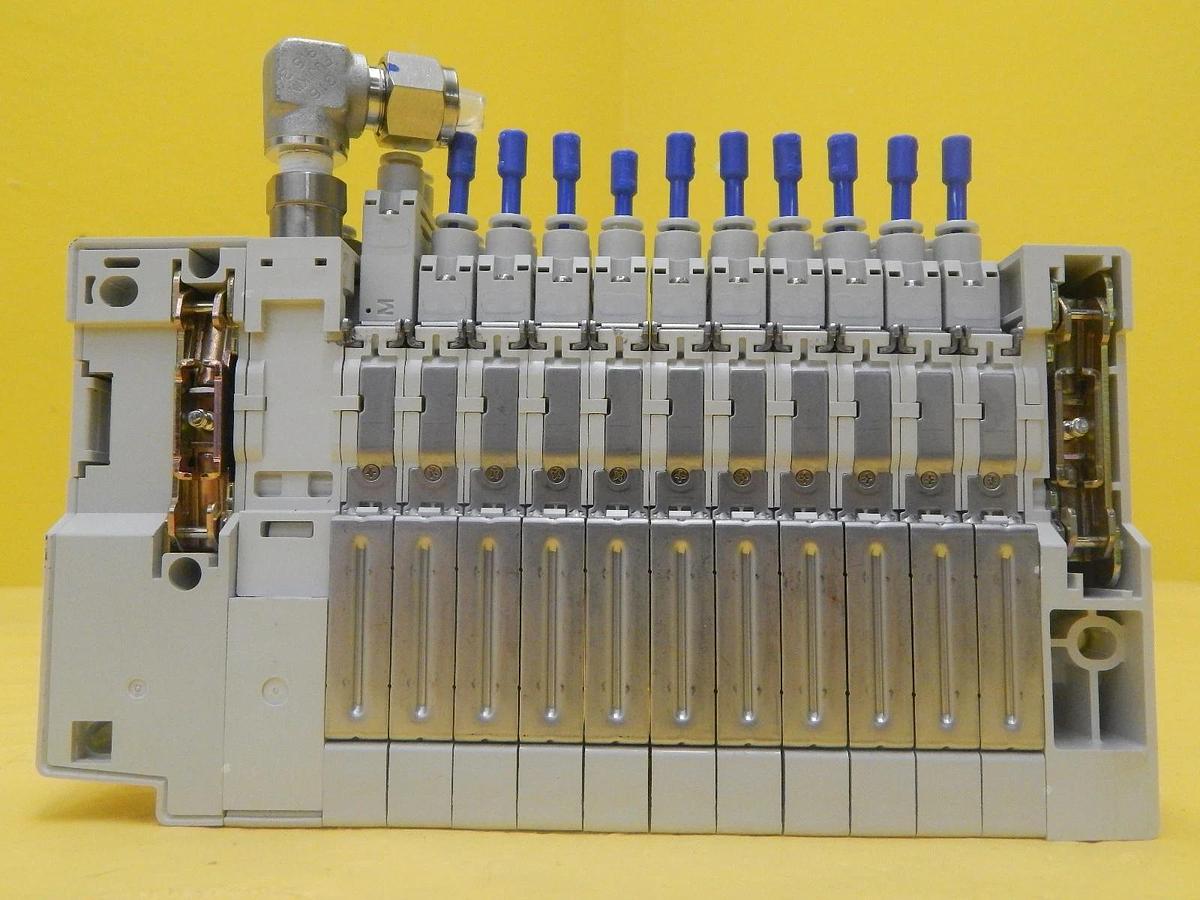 Used TEL Tokyo Electron SVC1 11-Port Manifold SMC SQ1131DY-5-C4-Q PR300Z Used Working