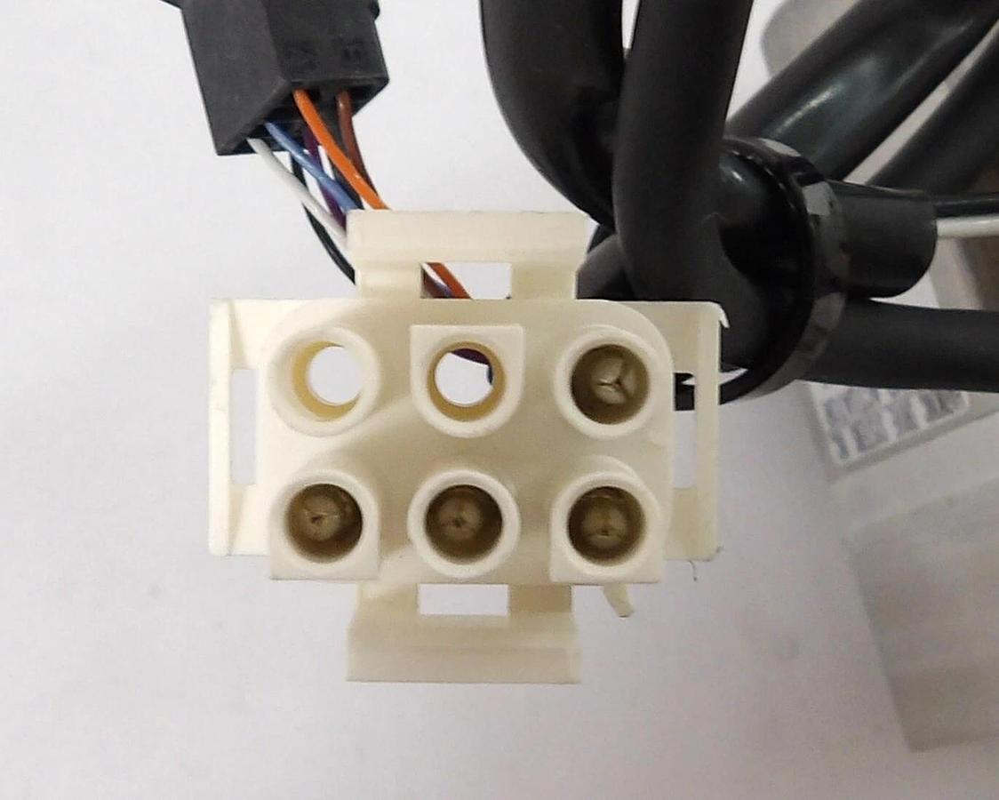 Used Harmonic Drive Systems 9800304568 Servo Actuator FHA-11C-100-12S17bG-C Working