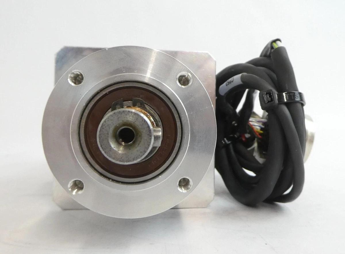 Used Sanyo Denki P50B07040HXS00M AC Servo Motor BL Super P5 AMAT 0010-58481 Working