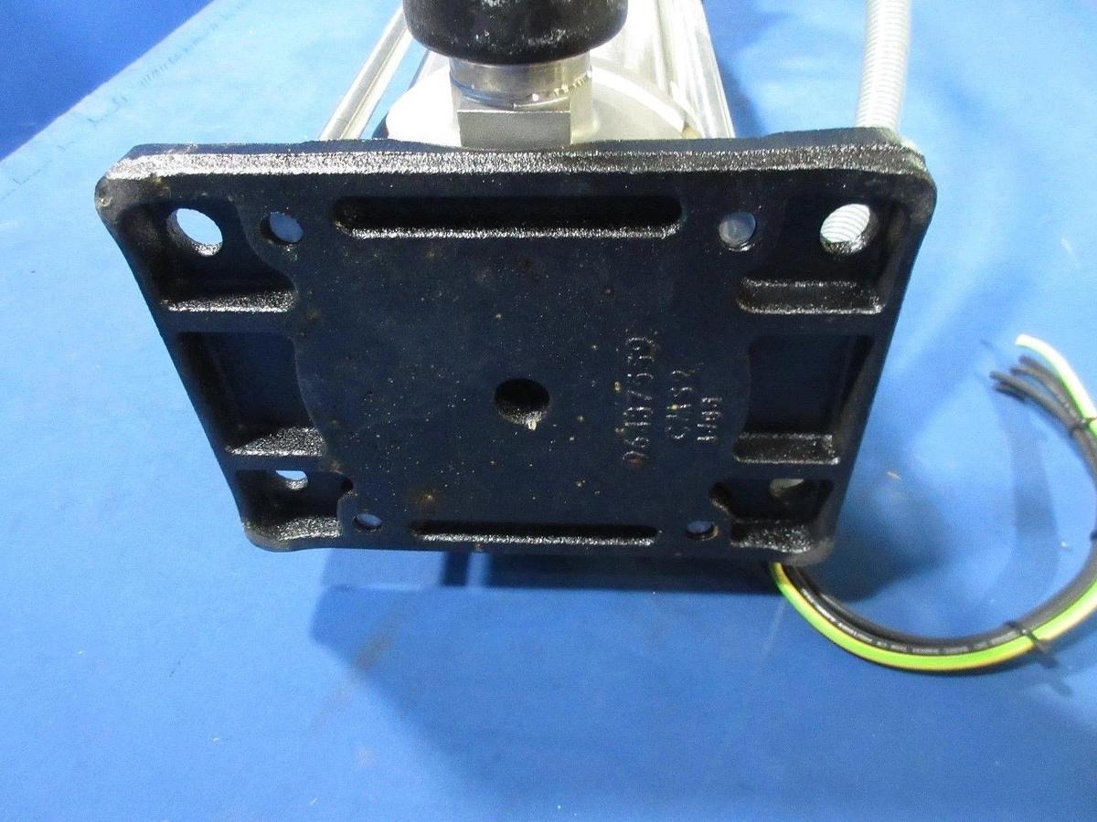 Used Grundfos CRN5-10 B-P-G-E-HQQE Pump A96581463P20527 AMAT Quantum X Used Working