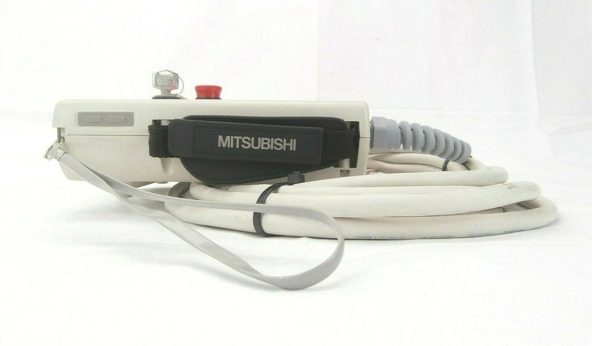 Used Mitsubishi P8TB-TE Industrial Robot Teaching Pendant BKO-FA0517H01 Working