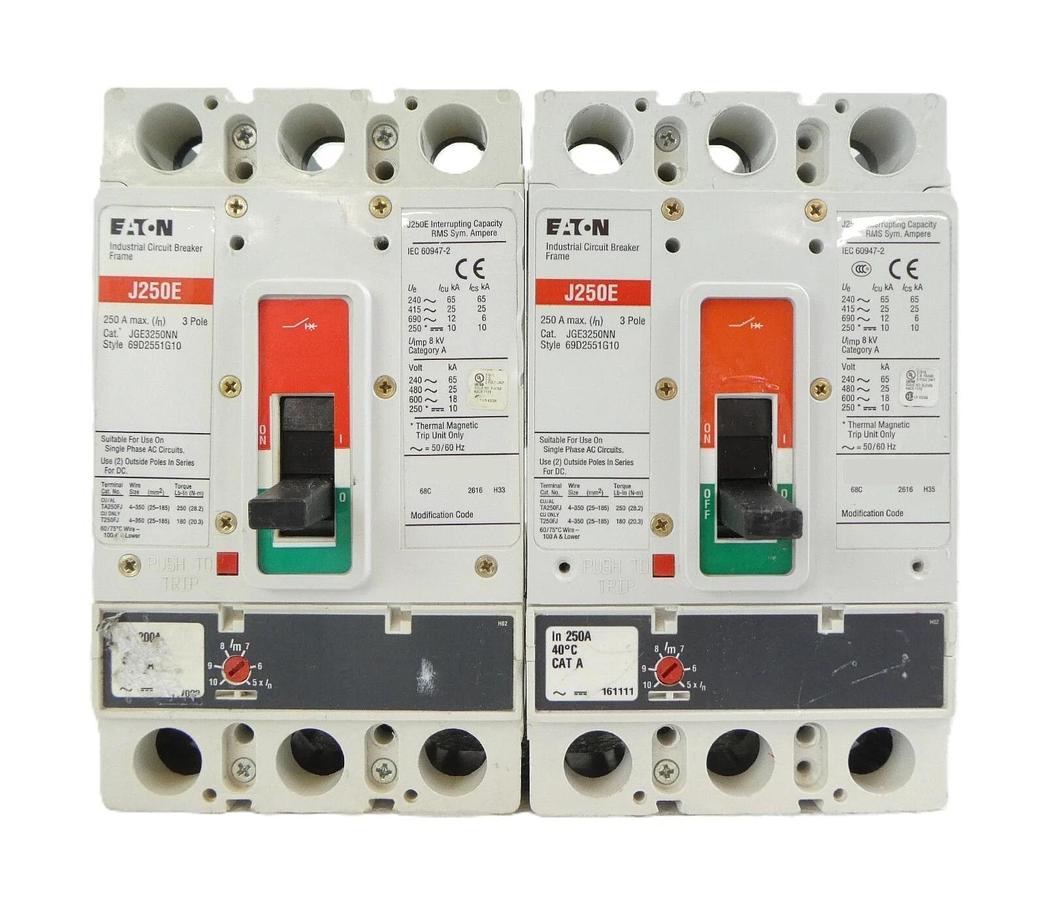 Used Eaton JGE3250NN Industrial Circuit Breaker J250E 69D2551G10 Lot of 2 Working