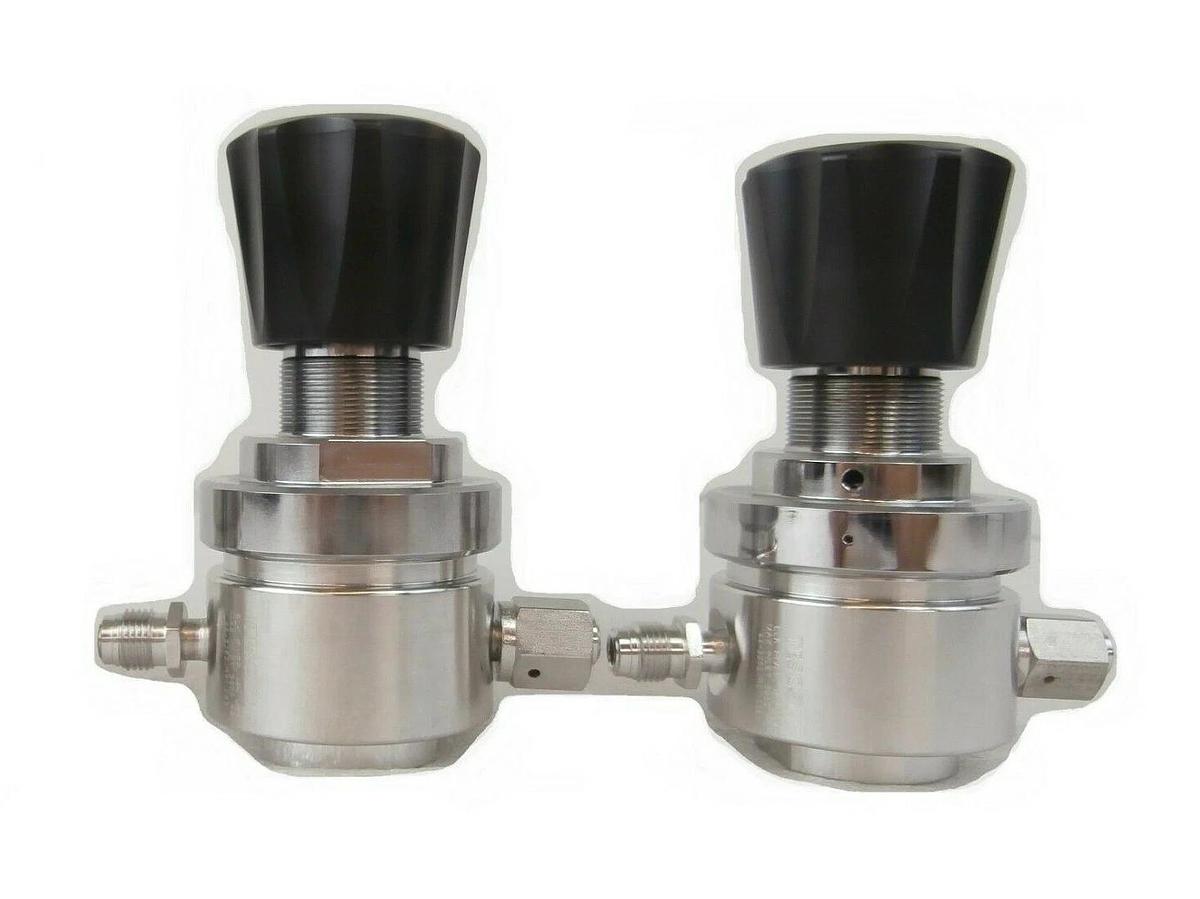 Used Tescom 44-3262JR91-082 Manual Pressure Regulator Lot of 2 Working Surplus