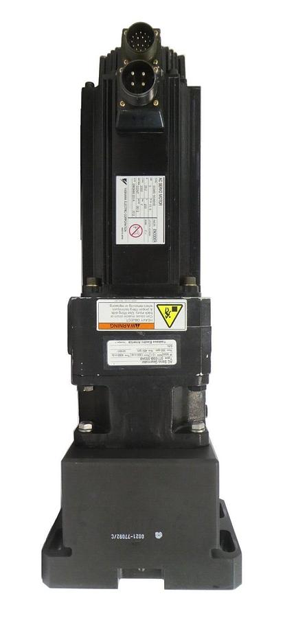 Used Yaskawa Electric SGMS-50A6AB AC Servo Motor Sigma II ST10SB-S50A6 AMAT Working