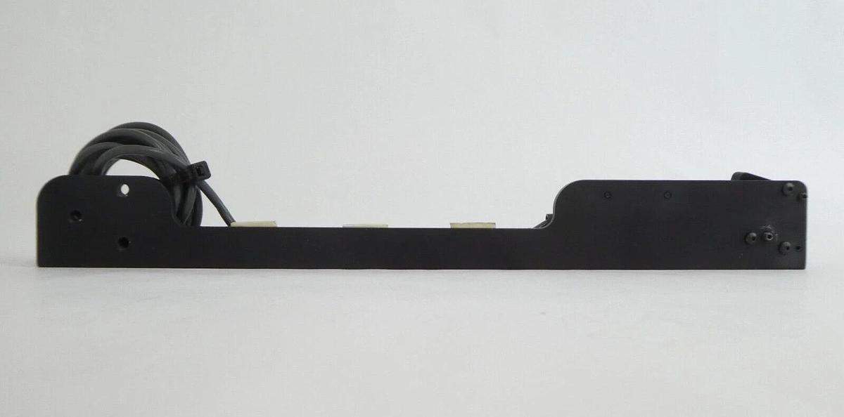 Used Omron E3L-2LE4-50 E3L-2DE4-50 Photoelectric Switch Laser Emitter Working