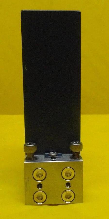 Used Aera TC FC-985CT-BF Mass Flow Controller MFC 50 SCCM CH2F2 Used Working
