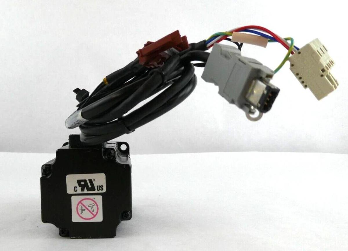 Used Yaskawa Electric SGMPH-01AAE-YA11 AC Servo Motor Assembly Lot of 4 Working
