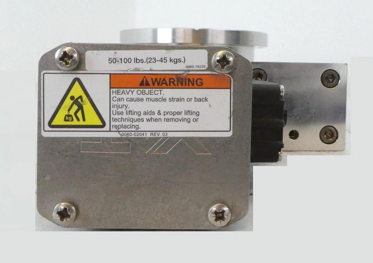 Used VAT 10846-XE24-AHA1 UHV Pneumatic Gate Valve Series 108 AMAT 3870-00332 Surplus
