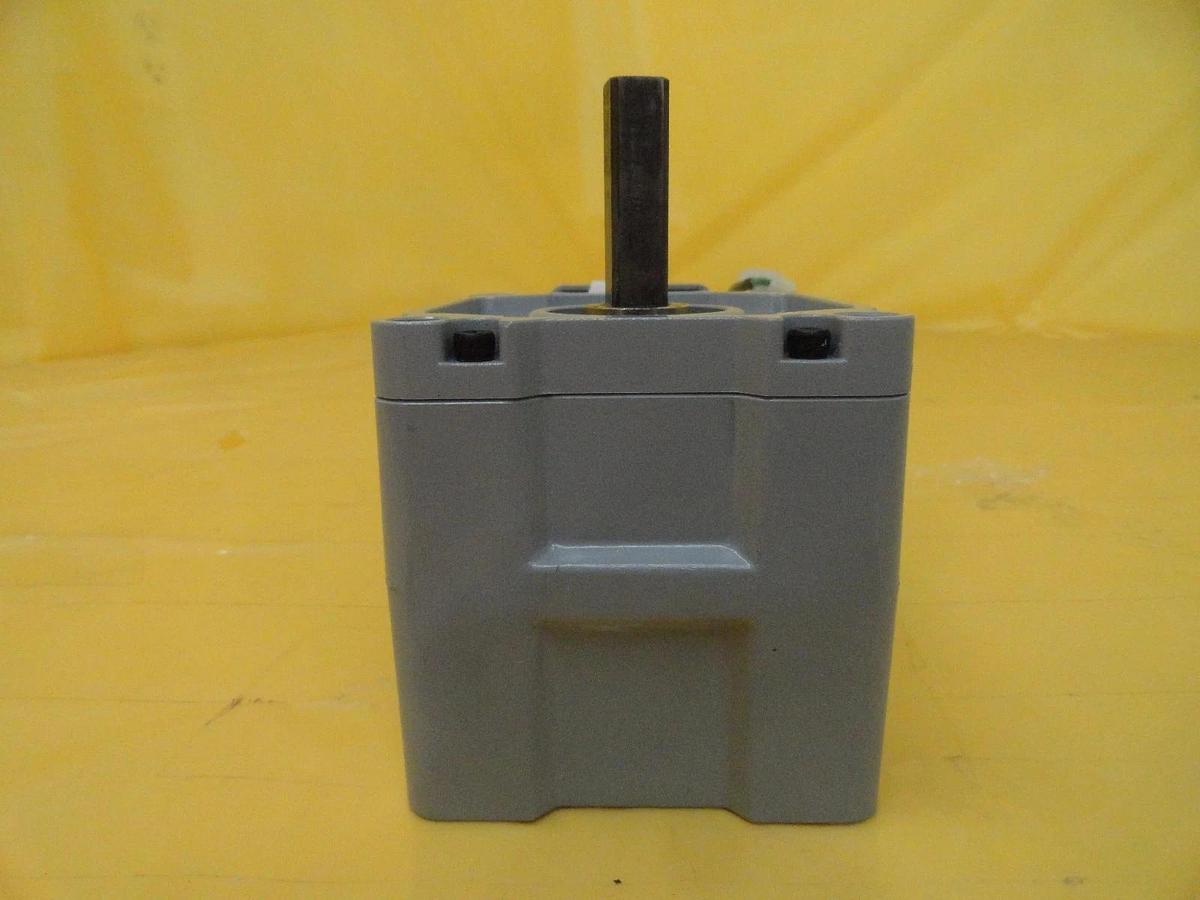 Used Nissei Corp F2S15N030-UTBR90NN 3-Phase Induction Motor Used Working