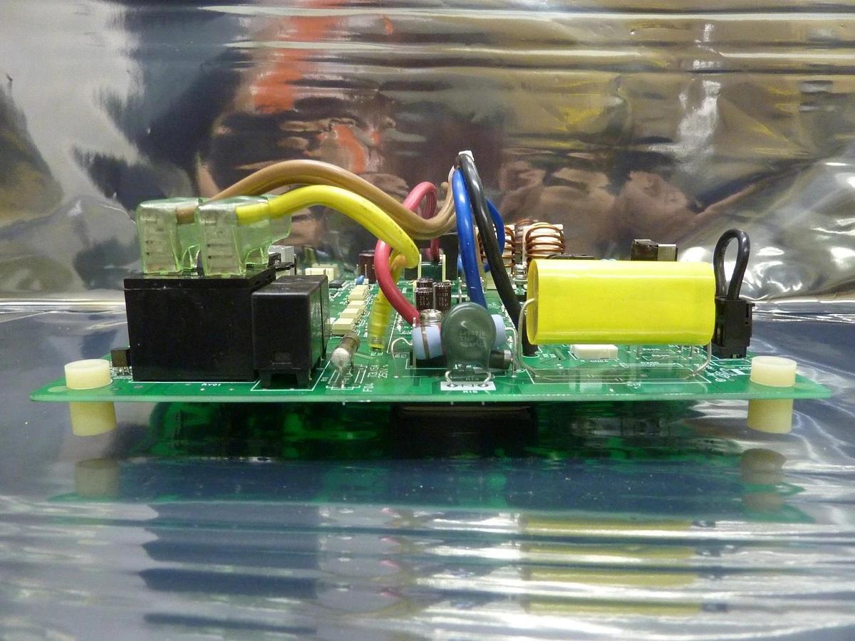 Used Toshiba MCC-1369-02 Power Distribution Board PCB Used Working