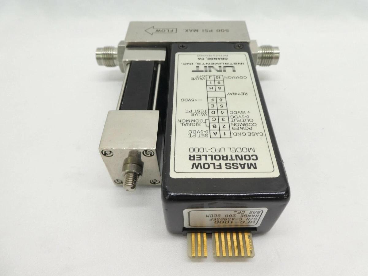 Used UNIT Instruments UFC-1000 Mass Flow Controller MFC 200 SCCM CF4 Working Surplus