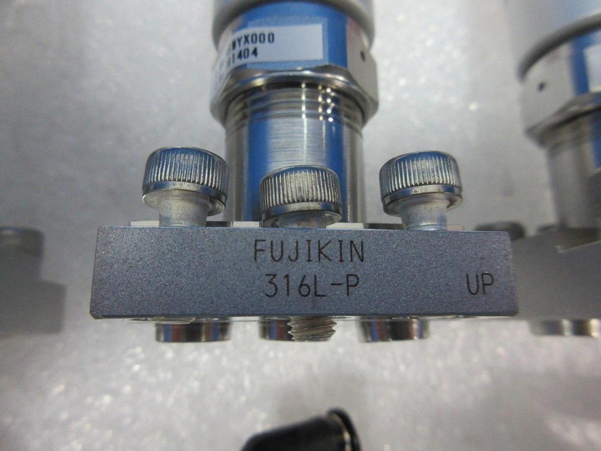 Used Fujikin FPR-SDAT-21-6.35UGF-APD Type NC Diaphragm Valve 091404 Lot of 12 Used