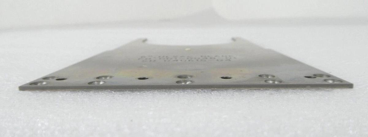 Used Ulvac Technologies 001-0048-01 200mm Wafer Blade Brooks MTR5 8" Set of 2 Working