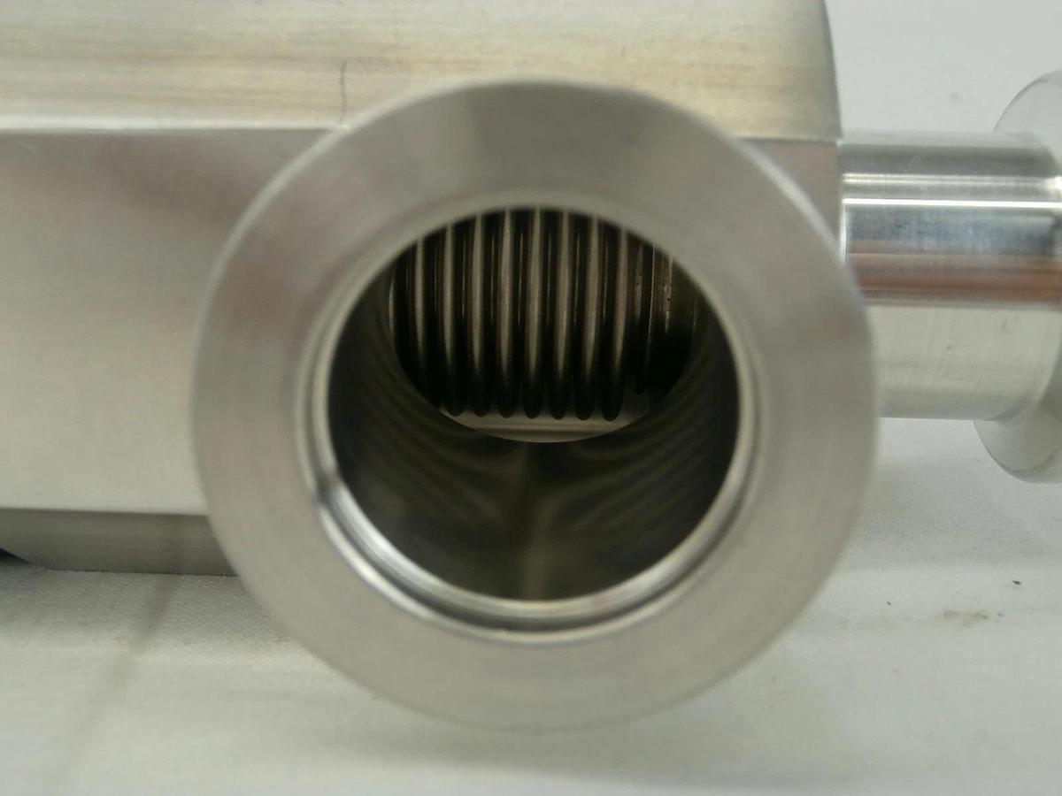 Used VAT 26328-KA01-0001 Manual Right Angle Vacuum Valve Used Working