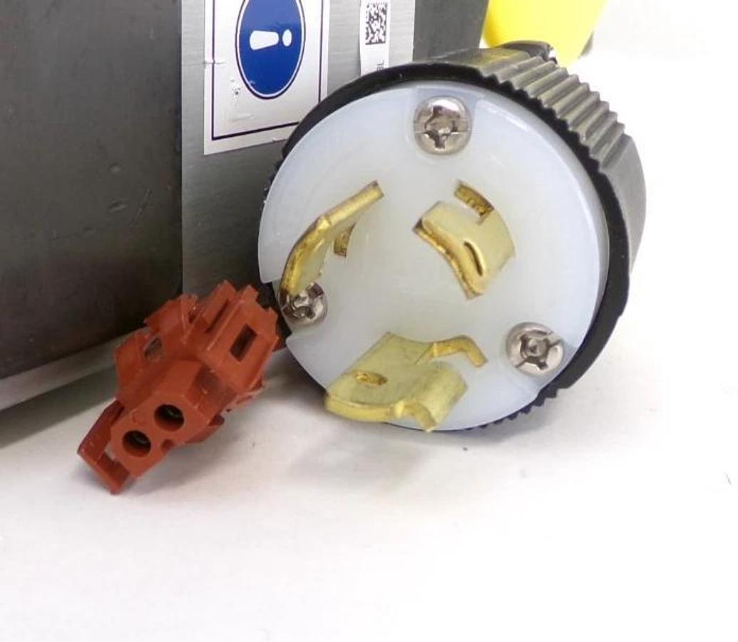 Used VAT 61234-KAGQ-BFT2 Butterfly Valve Control Series 612 Lot of 2 Working