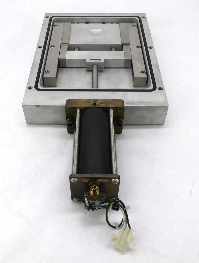 Used Varian Vacuum Technologies F3169001 Source Gate Valve Assembly Working Surplus
