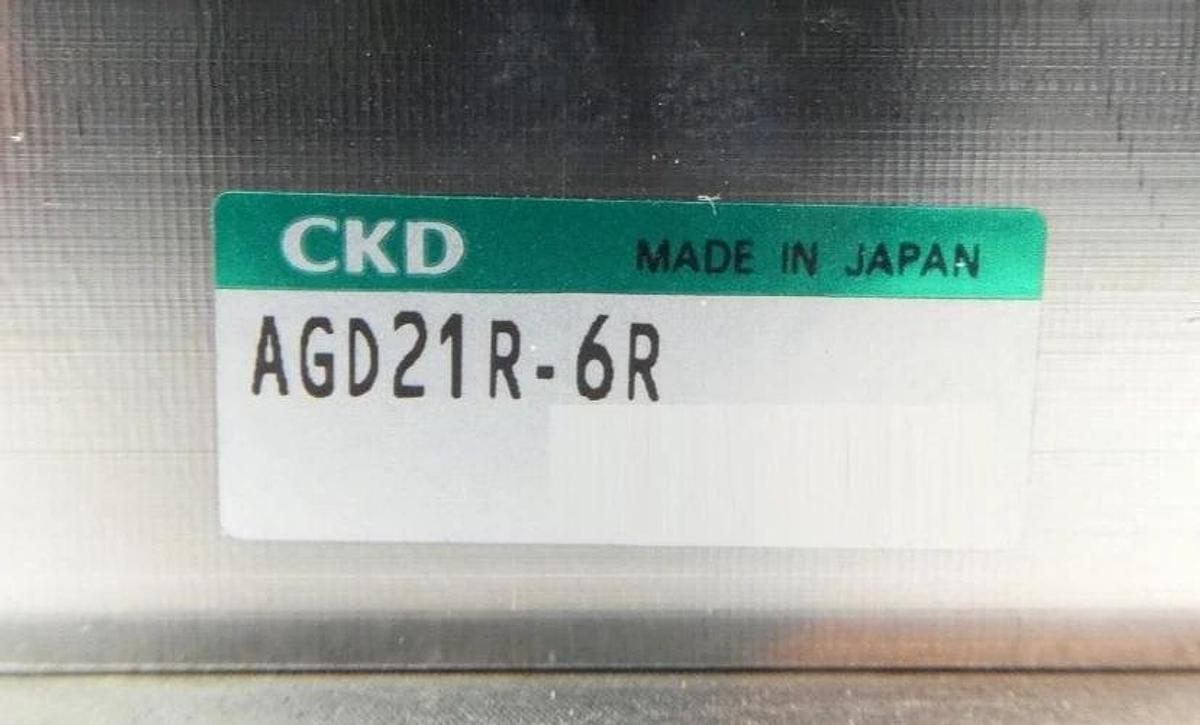 Used Fujikin FCST1140FC-6J2-F200L-N2 Mass Flow Controller MFC CKD AGD21R-6R Lot of 2
