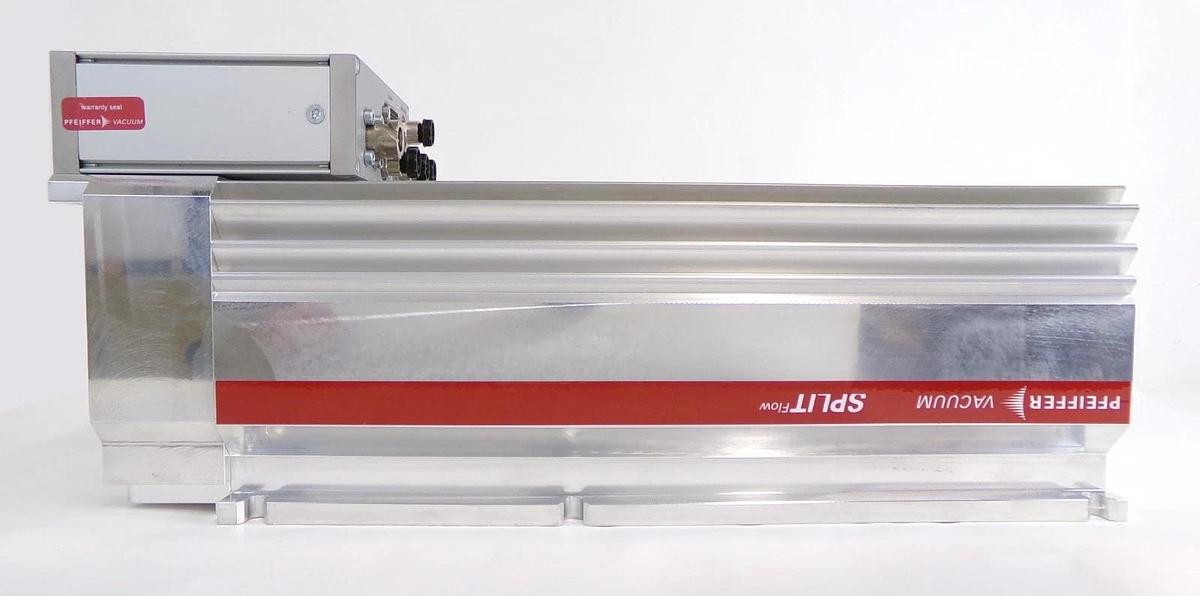 Used SplitFlow 310 Pfeiffer PM P03 626 A Turbomolecular Pump TC400 Working
