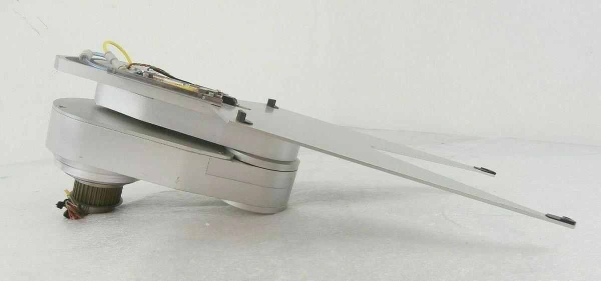 Used Yaskawa Electric XU-RC350D-D91 Indexer Robot Lower Arm with End Effector As-Is