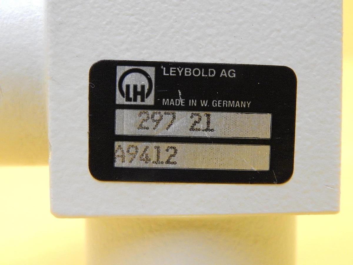 Used Leybold 297 21 Right Angle Pneumatic Vacuum Valve NW16 Used Working