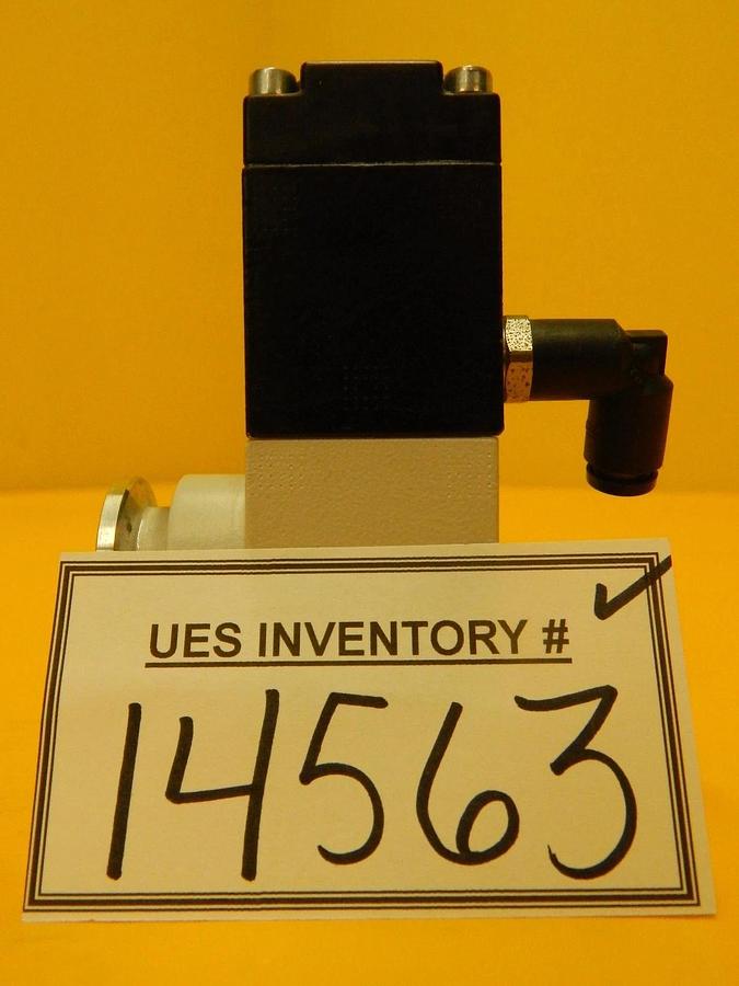 Used Leybold 297 21 Right Angle Pneumatic Vacuum Valve NW16 Used Working