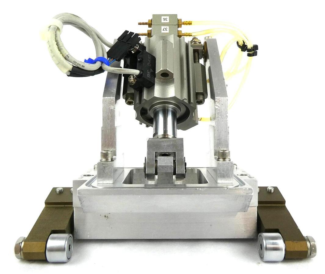 Used AMAT Applied Materials 0221-10552 5000 OES Cleanroom Slit Valve P5000 Working