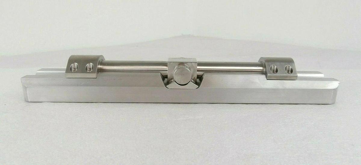 Used AMAT Applied Materials Slit Valve Door Assembly 0021-70063 300mm Centura Ultima