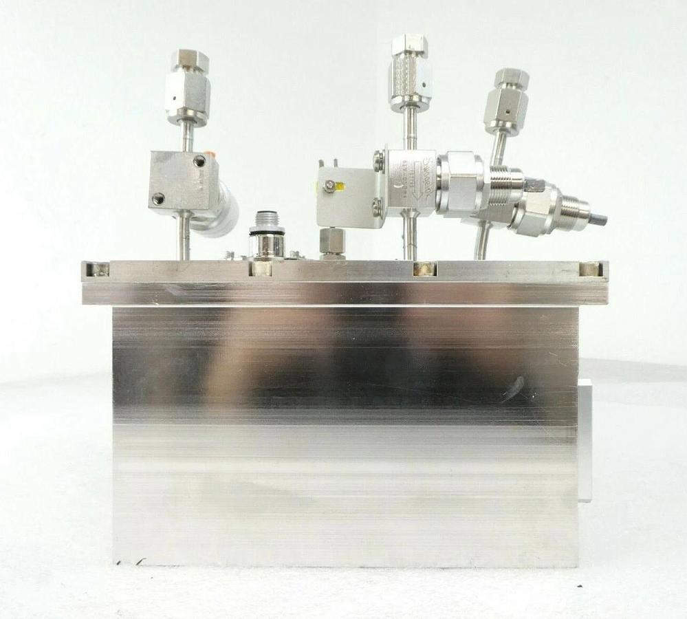 Used ATMI Packing CUST-UNIQUE-2D-PHOS Ampule Bubbler CVD AMAT 0226-96764 P5000 Spare