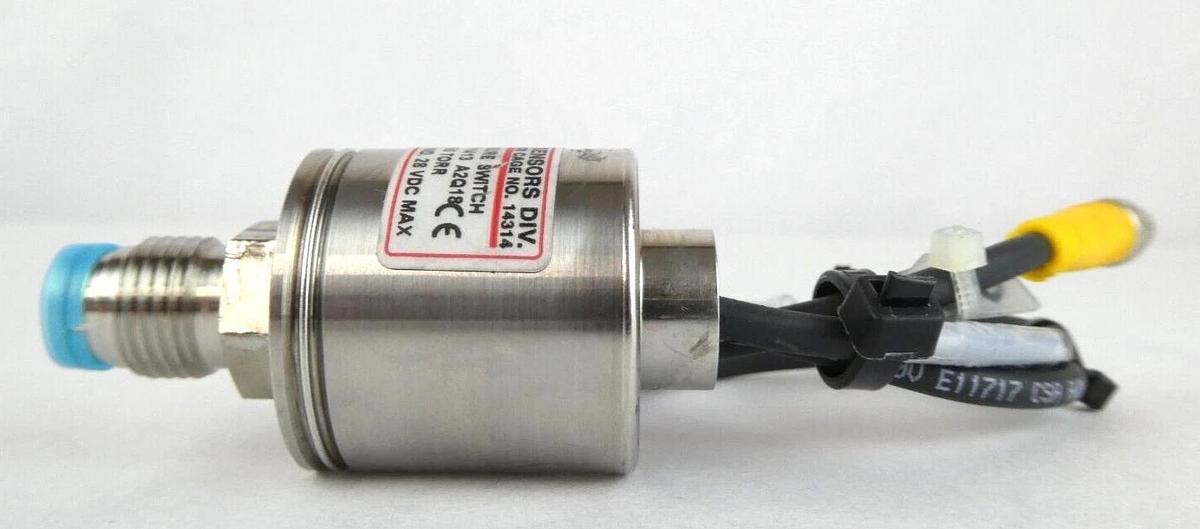 Used UE Precision E36W-H162 E48W-H89 Pressure Switch AMAT 1270-02064 Lot of 8 Working