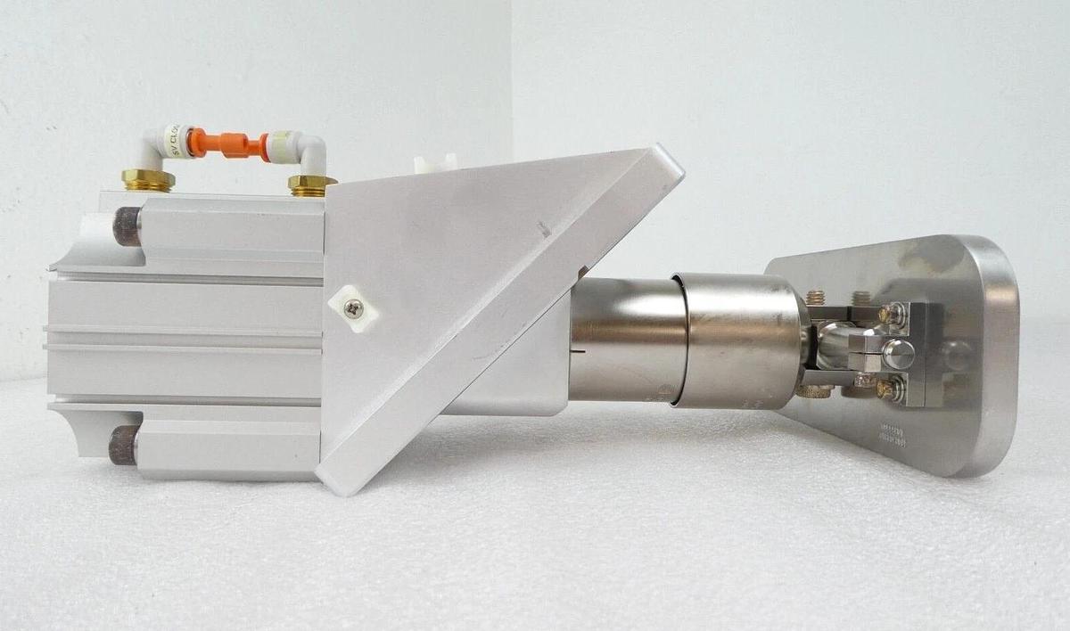 Used SMC NCDQ2B80-UIA990939 Wafer Chamber Slit Valve w/Gate Endura Centura Working
