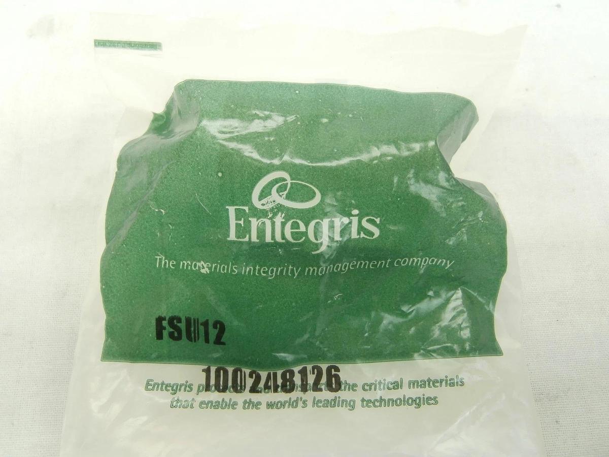 Used Entegris FSU12 NPT Pipe Straight 3/4" FNPT Reseller Lot of 32 New Surplus