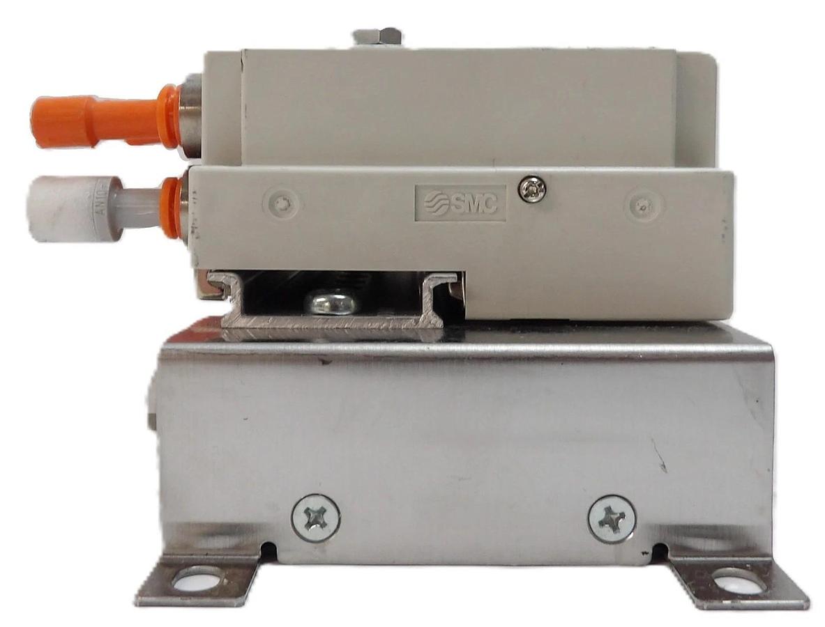 Used SMC IN587-21 21-Port Pneumatic Manifold SJ2A60T-5NFZ-N1-X21 Lot of 2 Working