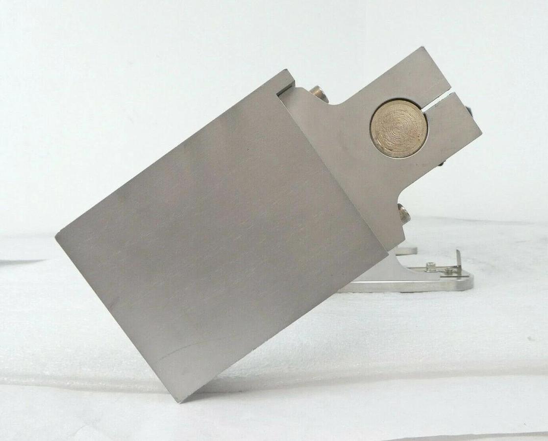 Used Novellus Systems 02-032355-00 Shuttle Mechanism 15-024971-00 15-024974-00 Spare
