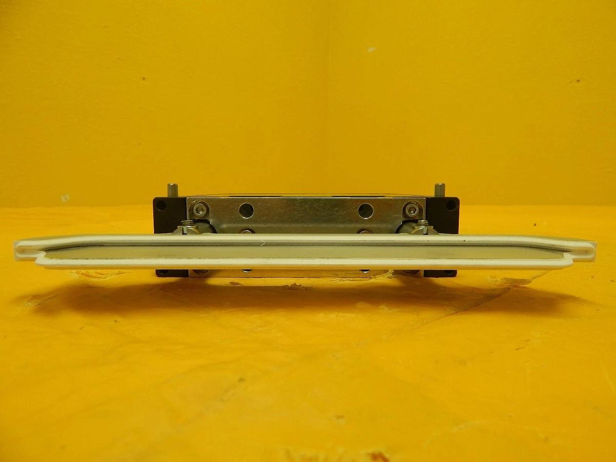Used VAT F03-105962 Pneumatic Slit Valve Matrix System 10 Style 1104 Used Working