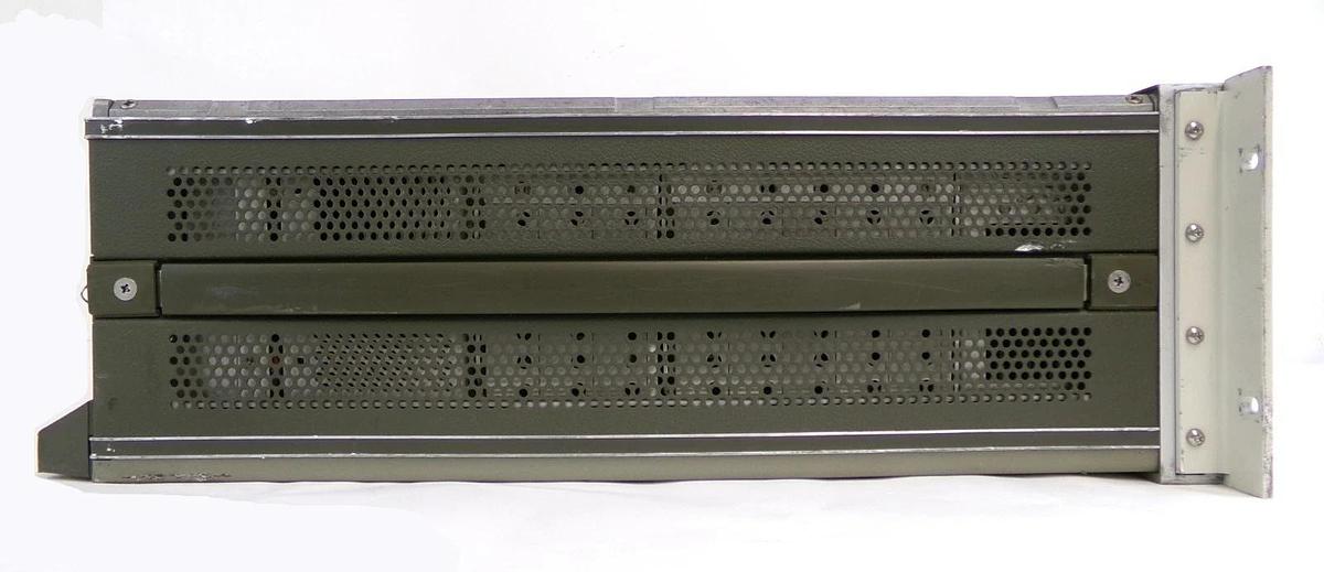 Used HP Hewlett-Packard 8662A Synthesized Signal Generator Option 001 Untested Spare